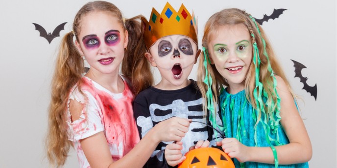 Come realizzare un costume da zombie per i bambini a casa