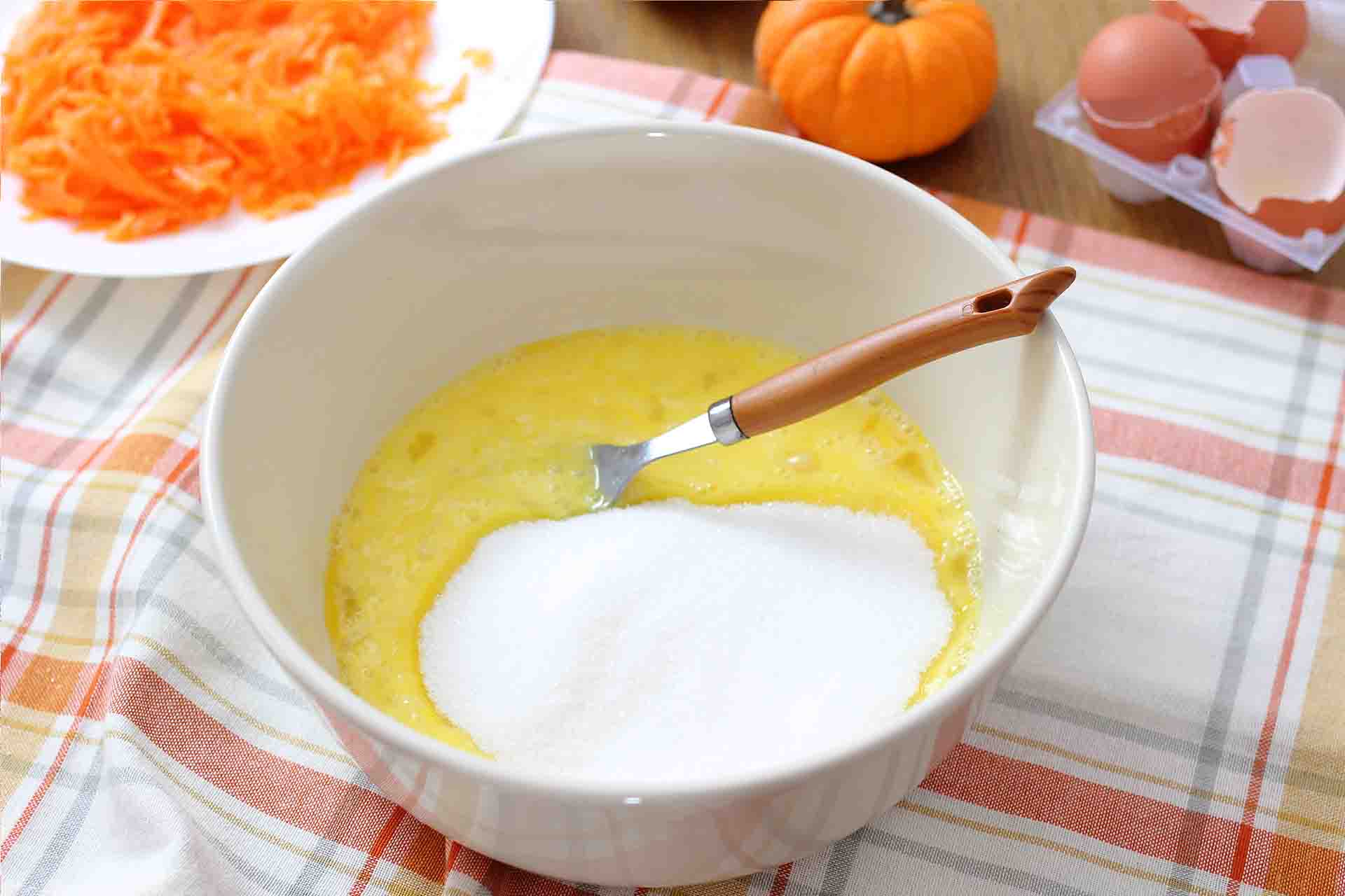 Torta soffice zucca e gocce di cioccolata - Step 2