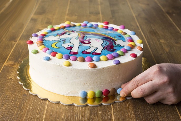 Torta di Compleanno Unicorno per Bambini - Come Mettere l'Ostia su una Torta  - 55Winston55 