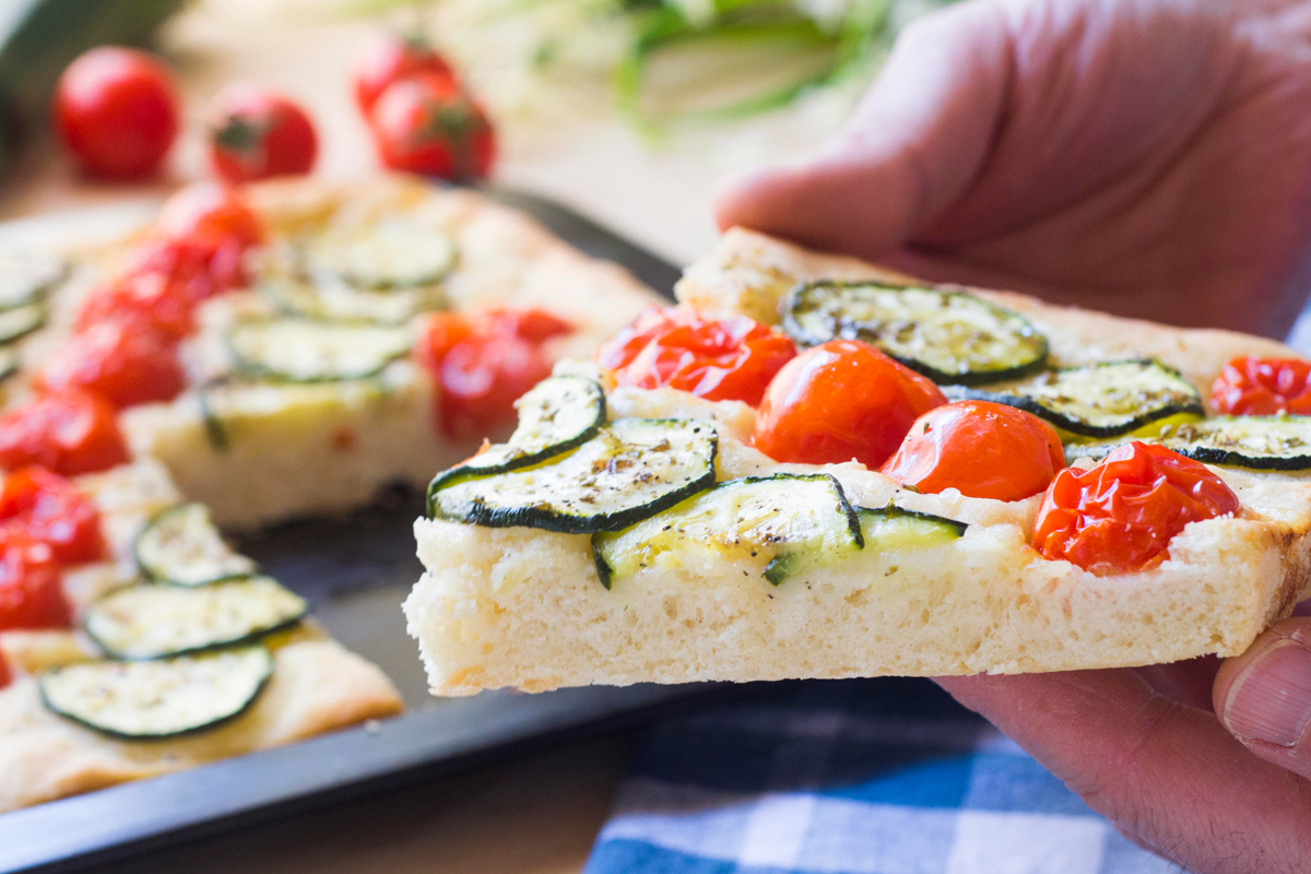 Focaccia veloce primavera con verdure - Ricetta Fatto in casa da Benedetta