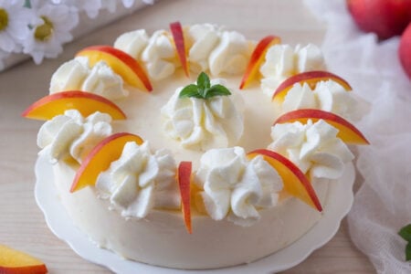 Torta panna cotta alle pesche