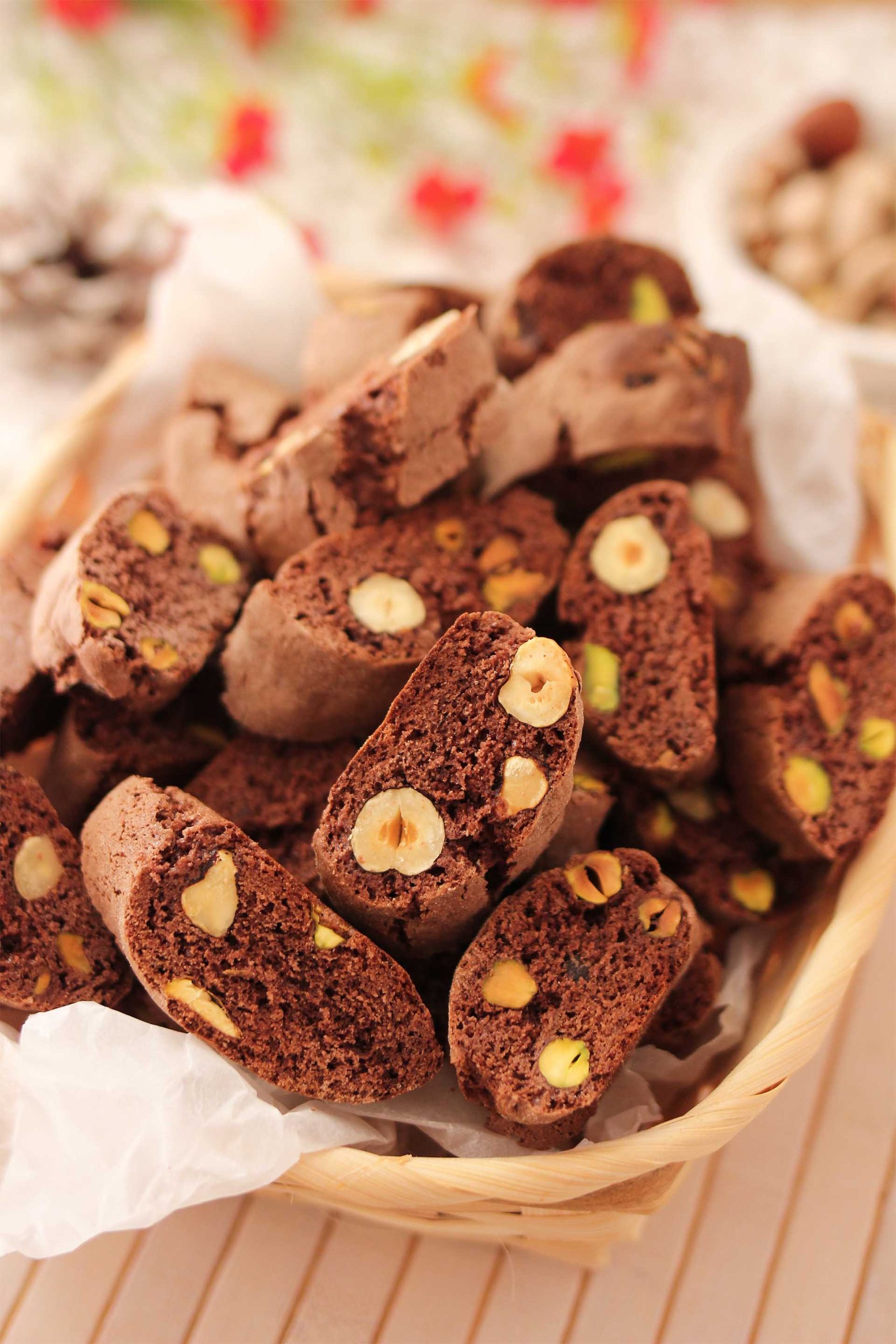 Cantucci al cioccolato con nocciole e pistacchi - Step 6