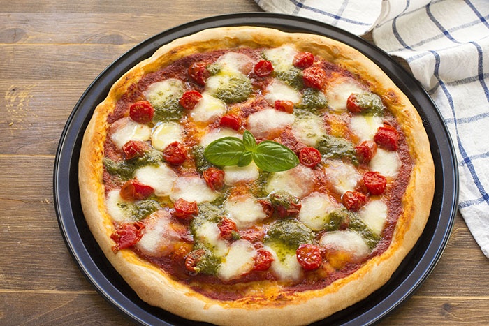 Pizza in Padella (Veloce e Buonissima): pronta in 10 minuti!