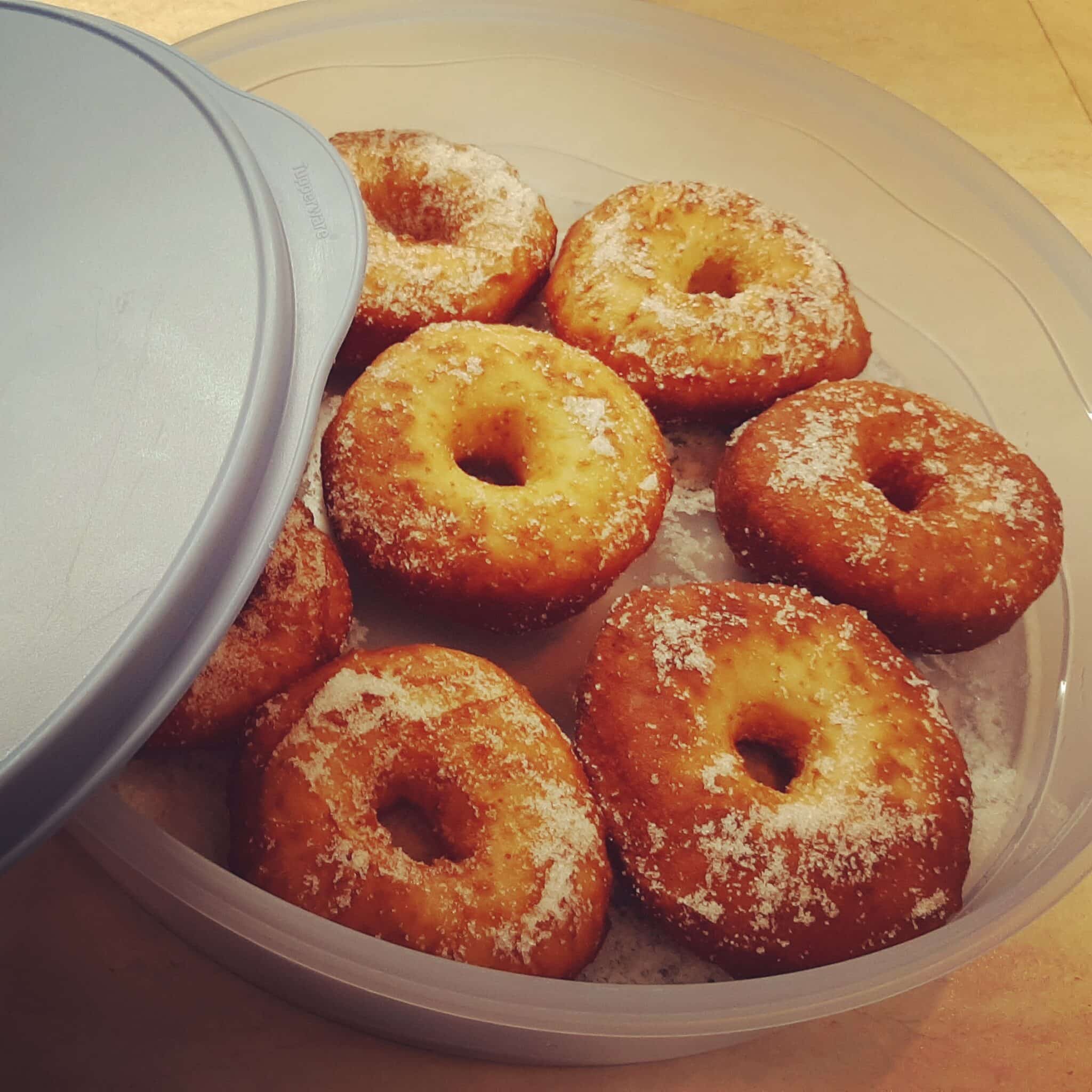 Ciambelle fritte con lo zucchero - Ricetta Fatto in casa da Benedetta