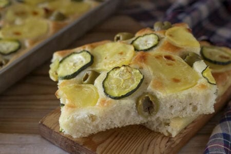 Focaccia soffice alle zucchine