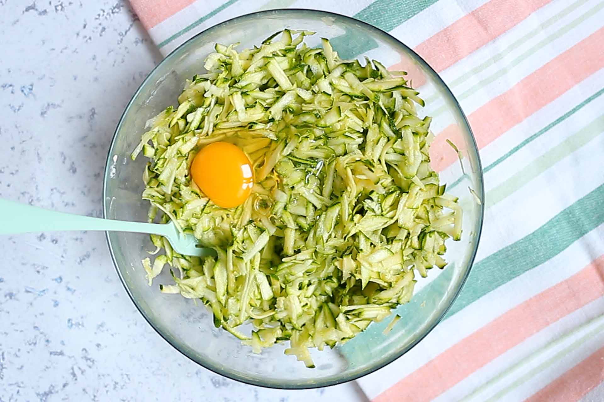 Frittelle di zucchine - Step 1