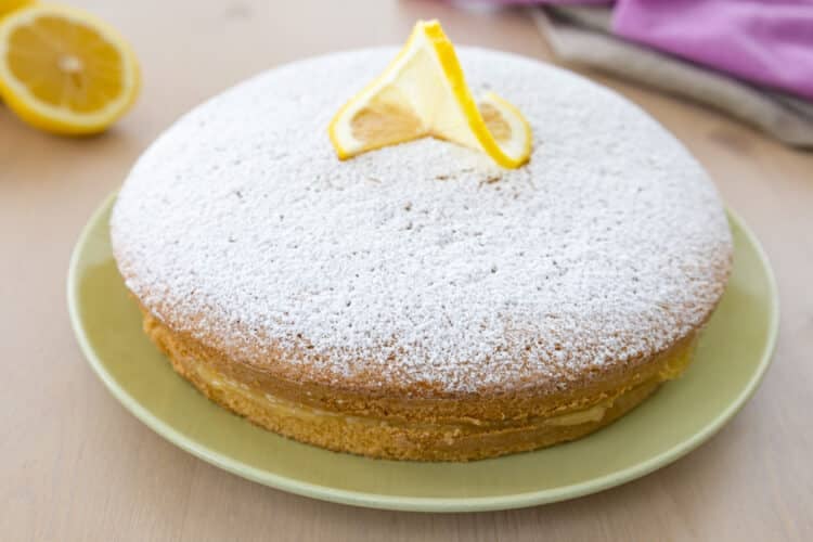 Torta soffice al limone senza latte e burro