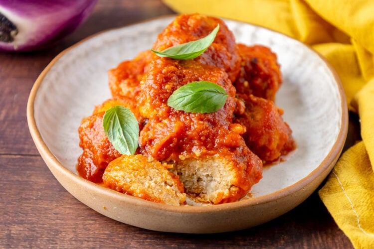 Polpette di melanzane al sugo