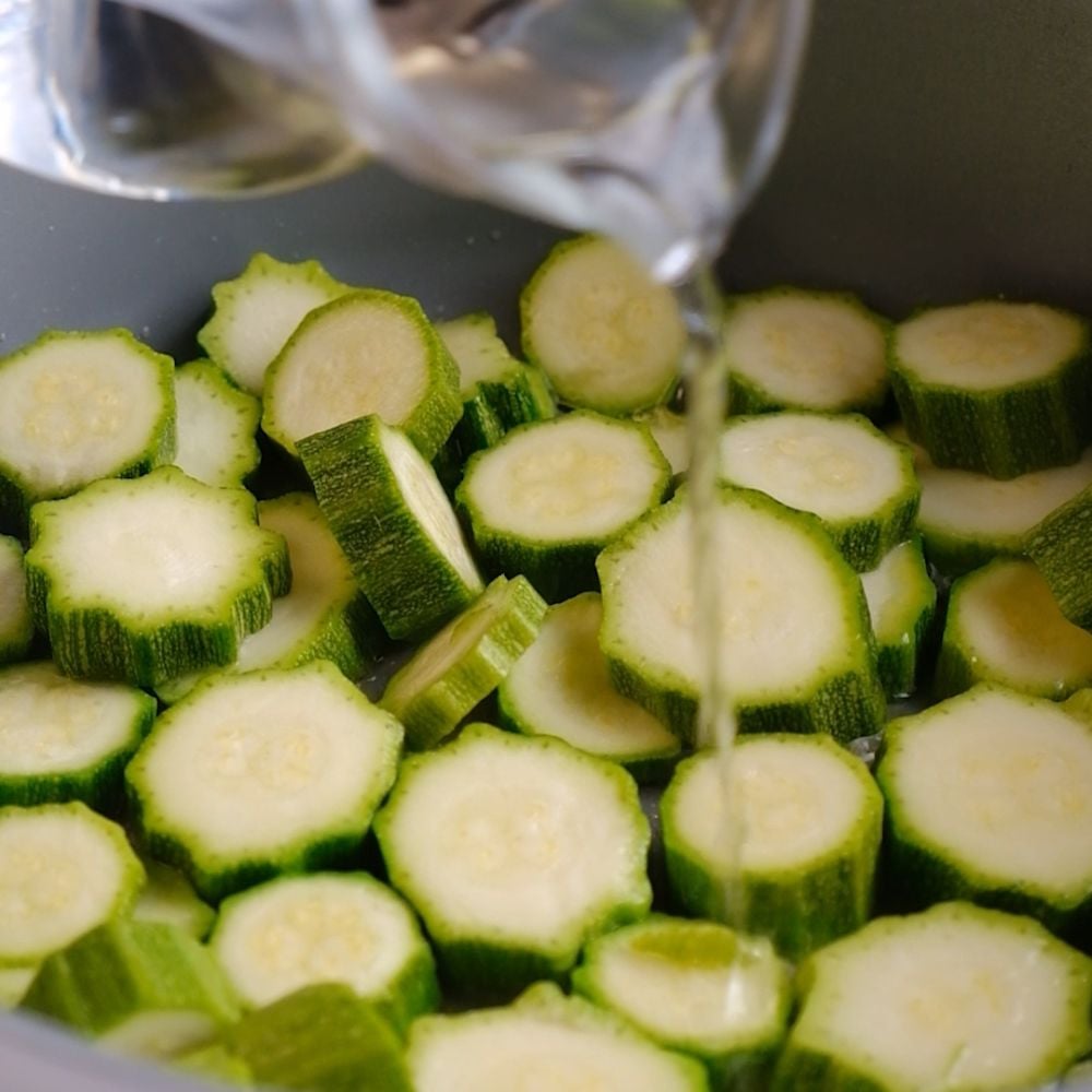 Farro con pesto di zucchine e mandorle - Step 2