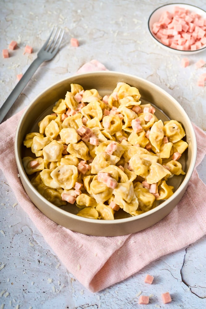 Tortellini panna e prosciutto - Step 7