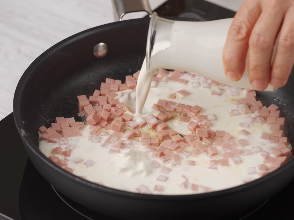 Tortellini panna e prosciutto - Step 2