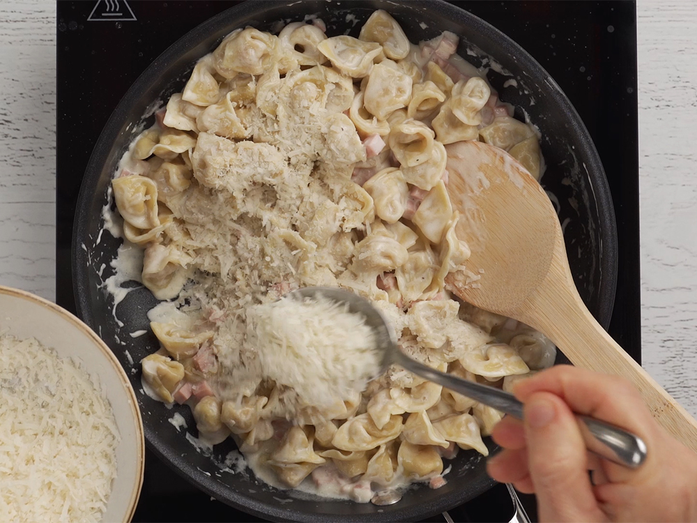 Tortellini panna e prosciutto - Step 6