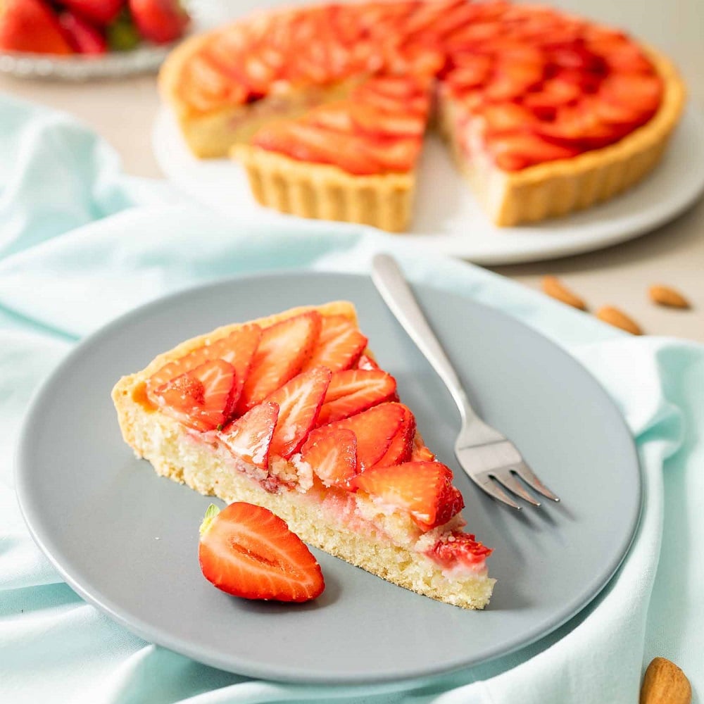 crostata frangipane alle fragole