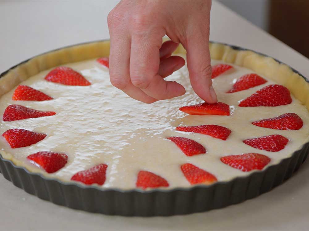 Crostata frangipane alle fragole - Step 3