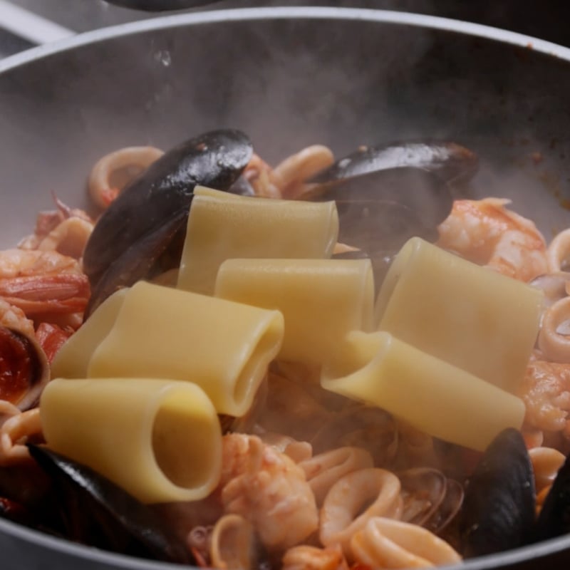 Paccheri allo scoglio - Step 7