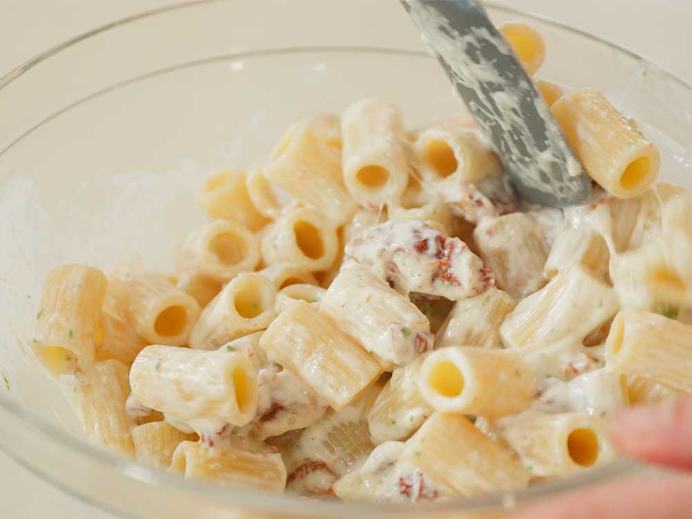 Pasta con crema di burrata e pomodori secchi - Step 6