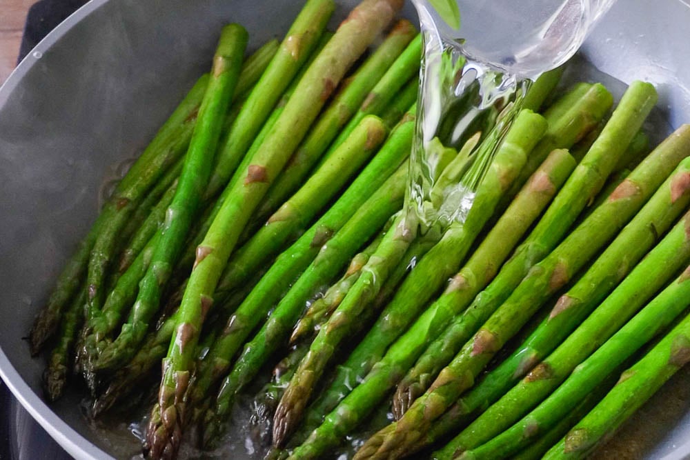 Asparagi in padella - Step 4