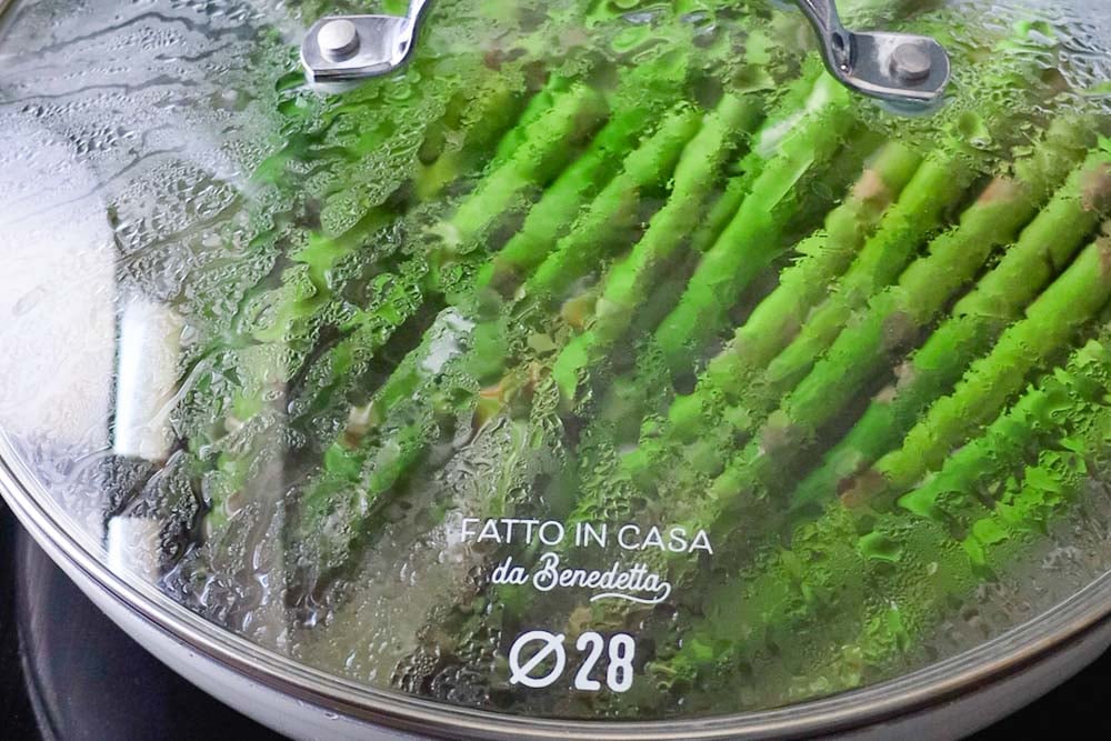 Asparagi in padella - Step 5