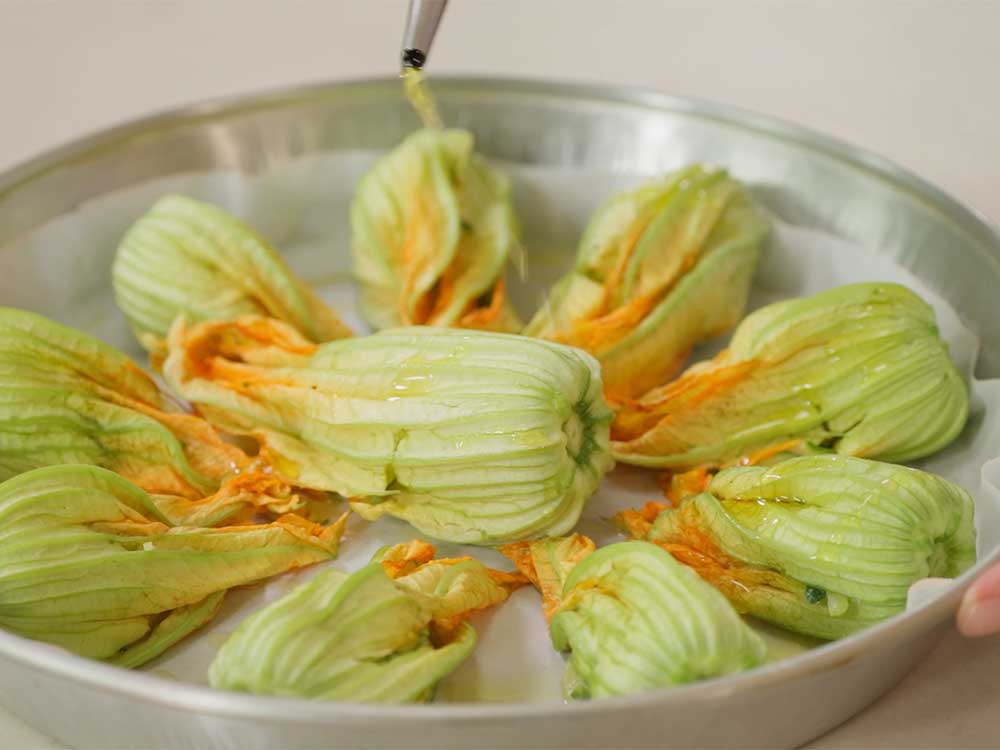 Fiori di zucca zucchine e salmone - Step 7