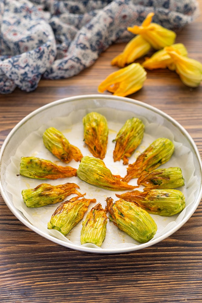 Fiori di zucca zucchine e salmone - Step 9