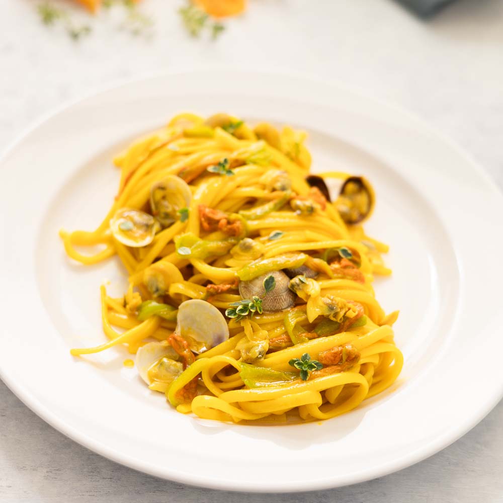 linguine vongole e fiori di zucca