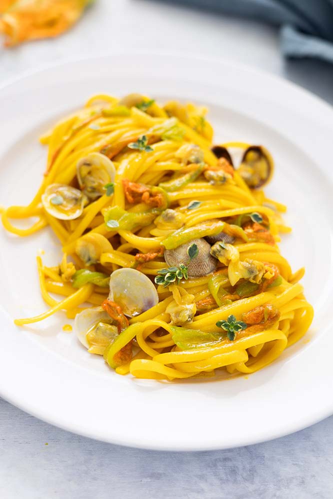 Linguine vongole e fiori di zucca - Step 11