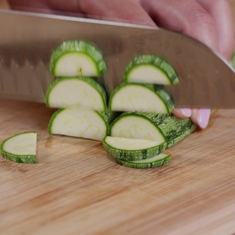 Pasta salmone e zucchine - Step 1