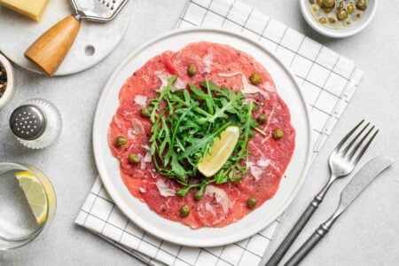 Come condire il carpaccio