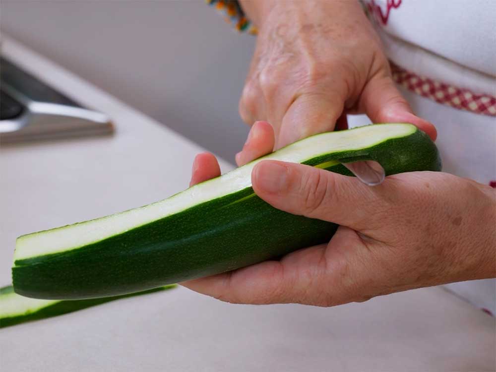 Strudel salato prosciutto e zucchine - Step 1