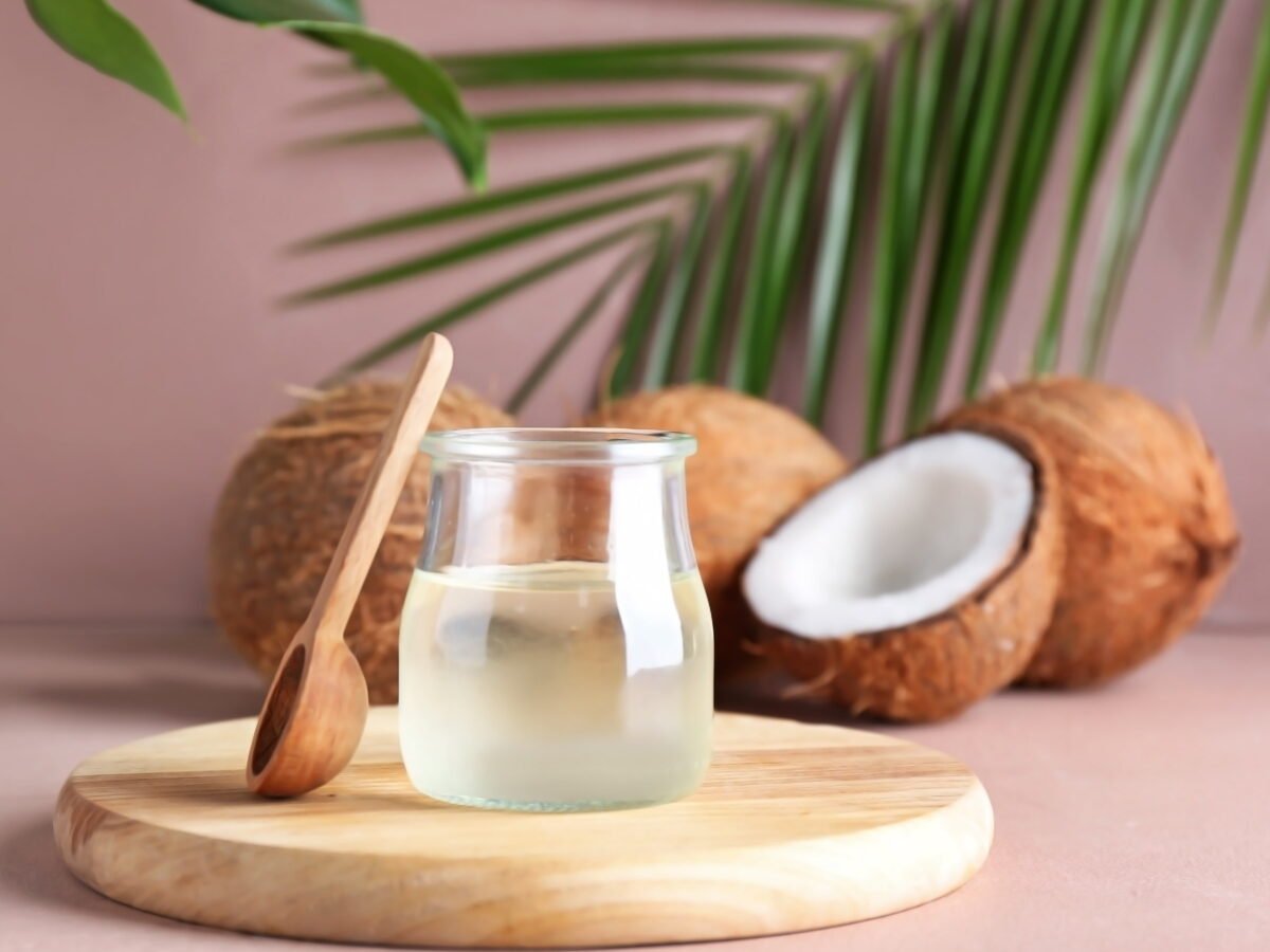 Olio di cocco: utilizzi, proprietà e benefici