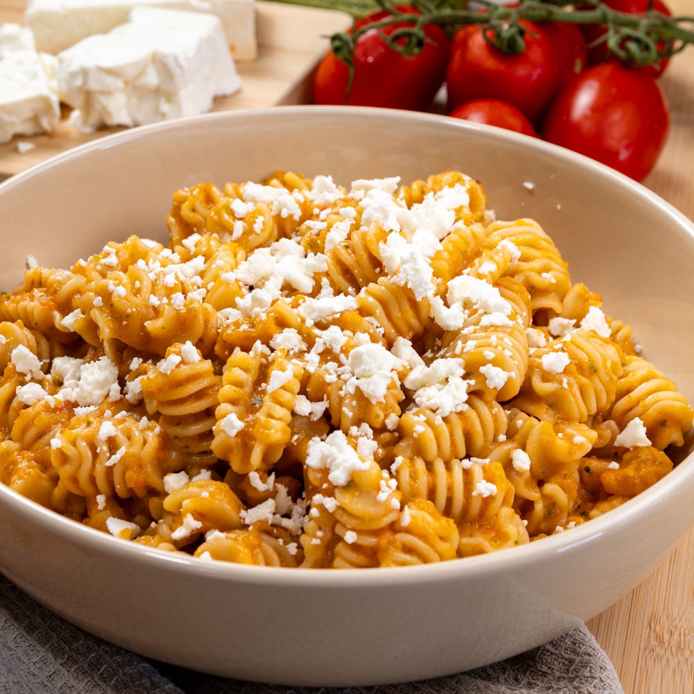 pasta con crema di verdure estive arrosto e feta