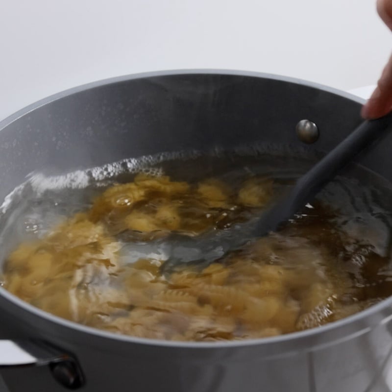 Pasta con crema di verdure estive arrosto e feta - Step 7