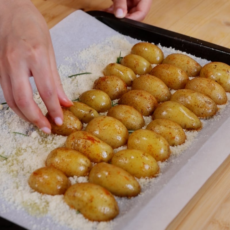 Patate novelle croccanti al formaggio - Step 5