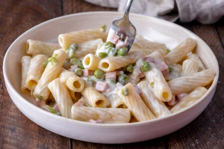 Pasta panna e prosciutto