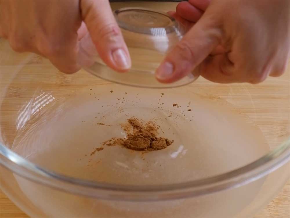 Pane in cassetta uvetta e cannella - Step 1