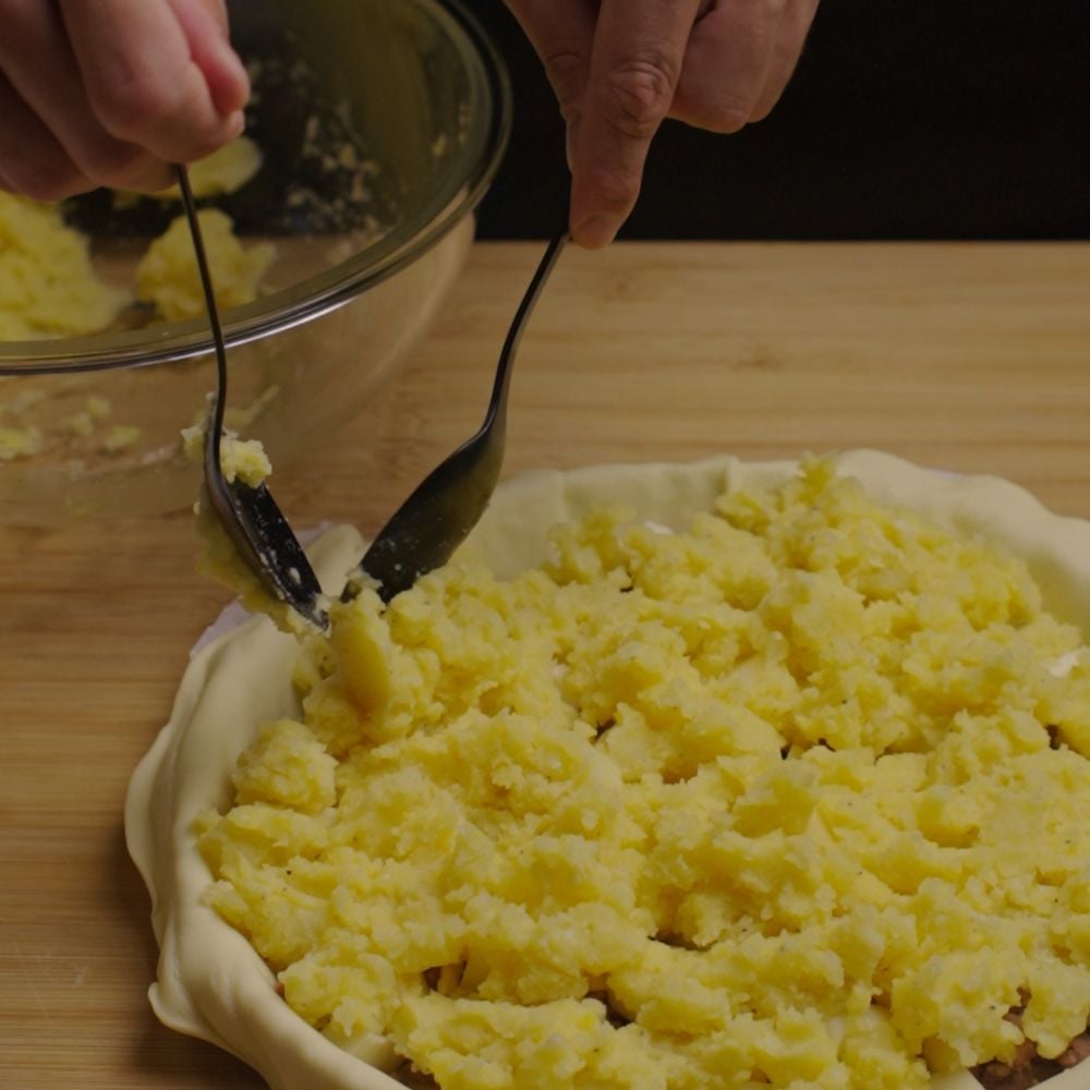 Sbriciolata di patate e salsiccia - Step 9