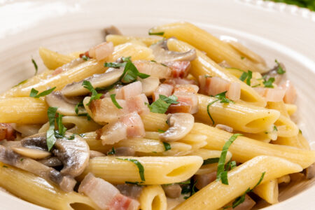 Pasta funghi e pancetta