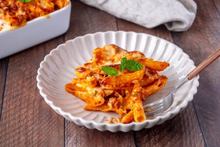 Pasta al forno pasticciata con ragù alla siciliana