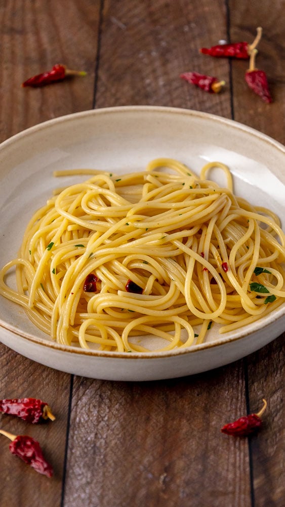 Spaghetti aglio, olio e peperoncino - Step 7