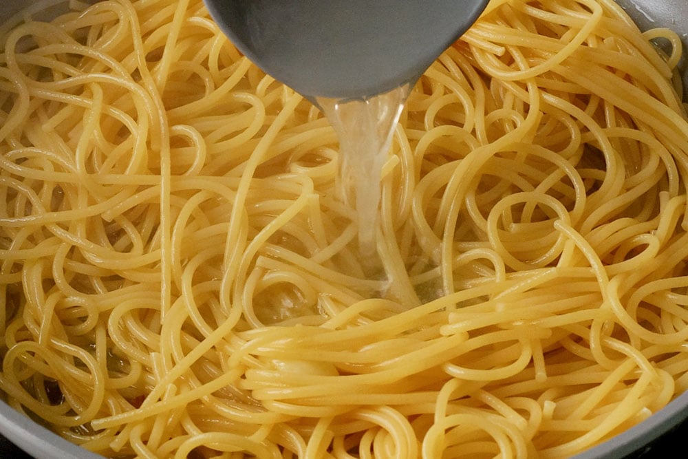 Spaghetti aglio, olio e peperoncino - Step 4