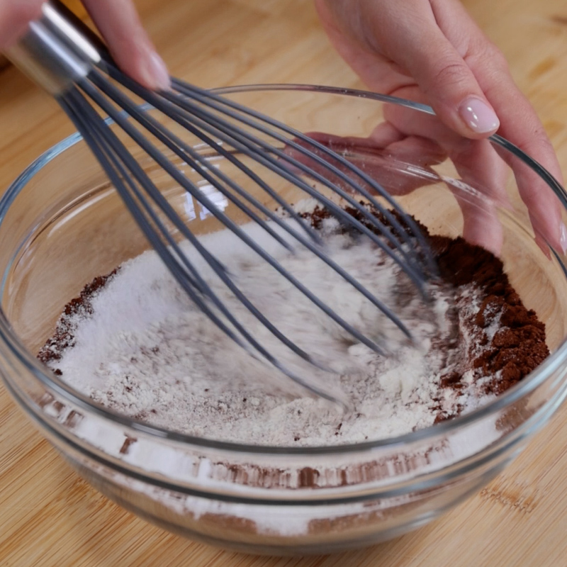 Torta in tazza senza uova - Step 2