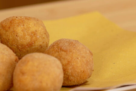 Polpette di tagliatelle fritte